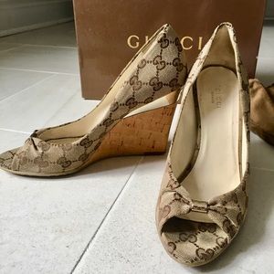 🔥 Gucci Monogram Wedge Sandals size 7.5